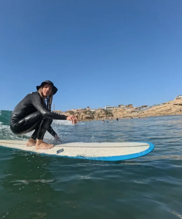 Surflerher Paul am surfen